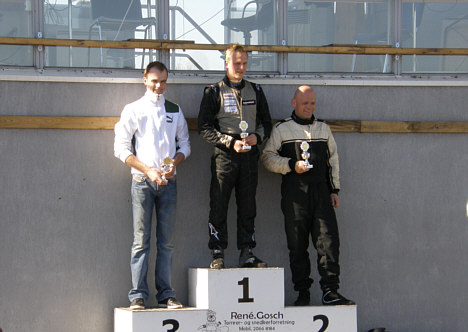 Nick Reimersø øverst på podiet sammen med Peter Sørensen (th) på 2. pladsen og Tommy Nygaard (tv) på 3. pladsen.